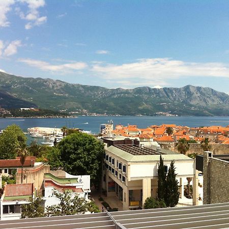 Apartments M Palace Budva Bagian luar foto