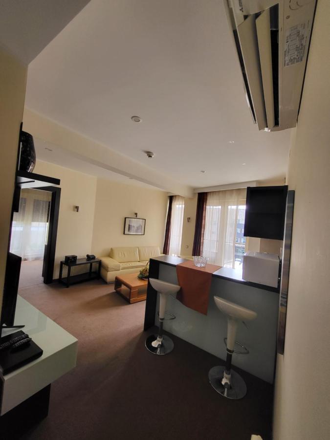 Apartments M Palace Budva Bagian luar foto