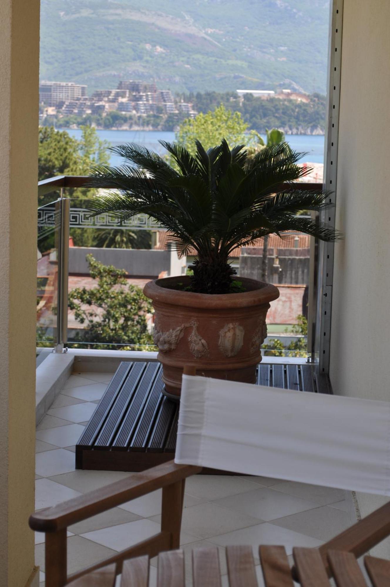 Apartments M Palace Budva Bagian luar foto
